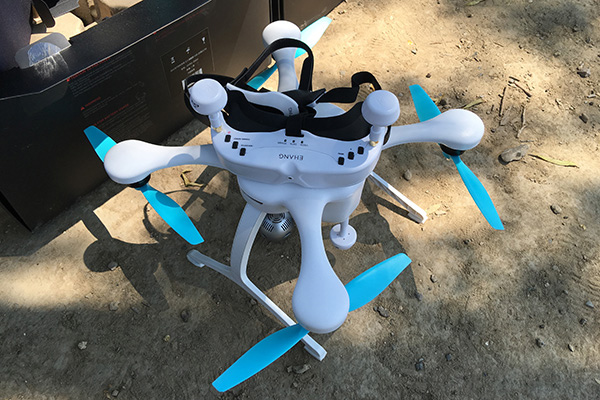 億航VR無人機(jī)體驗(yàn)：VR體驗(yàn)新穎