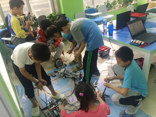 樂高機(jī)器人除了玩兒，還能給孩子帶來什么