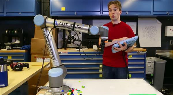 Autodesk 最新的3D打印機(jī)械臂可以打印不銹鋼