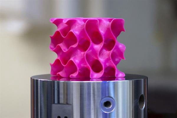 麻省理工用3D打印開發(fā)出比鋼強10倍的材料