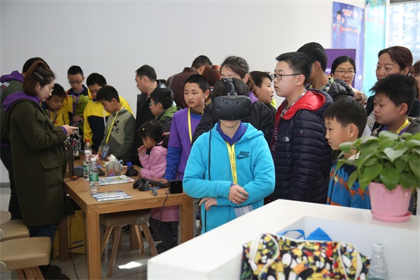 達(dá)內(nèi)童程童美“發(fā)現(xiàn)杯”青少年編程大賽開戰(zhàn)，2000多選手決戰(zhàn)全國
