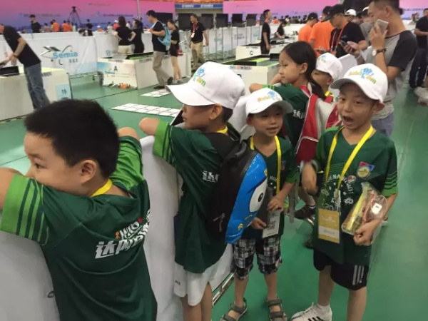 WRO | 精英選手 征戰(zhàn)全國(guó)舞臺(tái)！2017世界青少年機(jī)器人大賽火熱開(kāi)賽