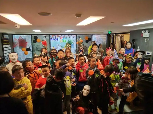 萬圣狂歡，百鬼夜行！這群“搗蛋鬼”們在童程童美各地校區(qū)玩的很happy！