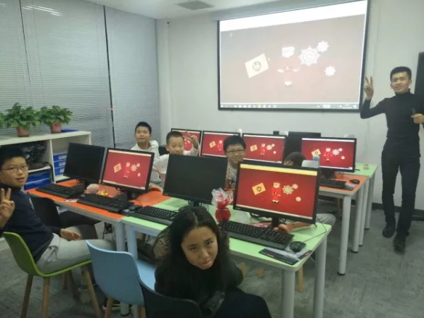 嗨皮圣誕節(jié)！童程童美圣誕主題課全國全國狂歡ing~