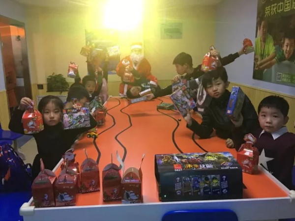 嗨皮圣誕節(jié)！童程童美圣誕主題課全國全國狂歡ing~