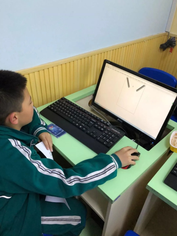 帶著責(zé)任，走好教育的路——最暖人氣教師杜時男專訪