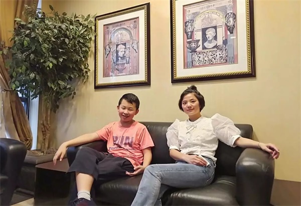 世界做課堂，旅途見成長——研學(xué)營金牌領(lǐng)隊(duì)董娜老師帶隊(duì)分享