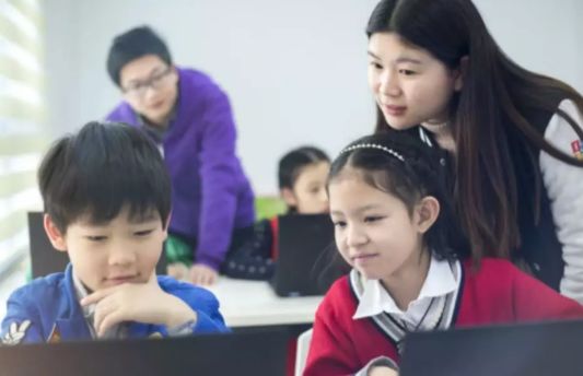 中小學(xué)人工智能教育發(fā)布會在京召開，2019年五城全面試點！ 