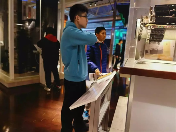 在世界頂級(jí)名校斯坦福大學(xué)學(xué)編程，讓孩子走在國(guó)際教育的前沿