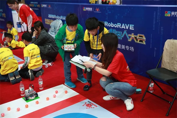 2019 RoboRAVE國(guó)際教育機(jī)器人大會(huì)亞洲分會(huì)童程童美專場(chǎng)圓滿收官