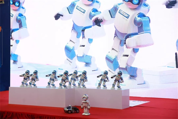 2019 RoboRAVE國(guó)際教育機(jī)器人大會(huì)亞洲分會(huì)童程童美專場(chǎng)圓滿收官