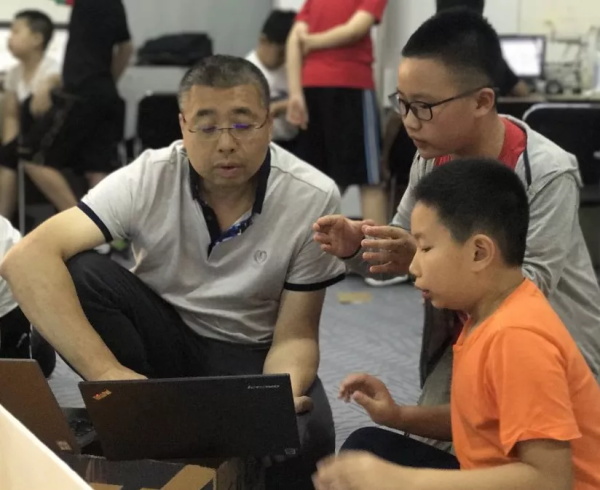 走向勝利，202顆明日之星云集童程童美RoboRAVE國(guó)際大賽暑期特訓(xùn)營(yíng)！