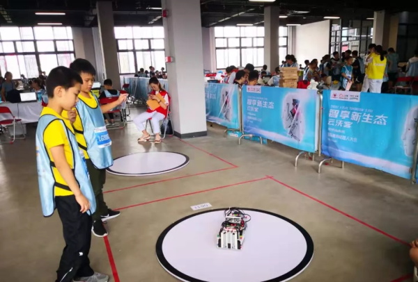 超燃！勇奪三冠，為國(guó)爭(zhēng)光，童程童美問(wèn)鼎2019RoboRAVE世界總決賽！