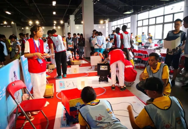 超燃！勇奪三冠，為國(guó)爭(zhēng)光，童程童美問(wèn)鼎2019RoboRAVE世界總決賽！
