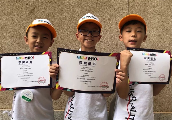 2019WRO昆明營(yíng)：千余選手同臺(tái)競(jìng)技，童程童美150多位學(xué)員榮獲大獎(jiǎng)！ 