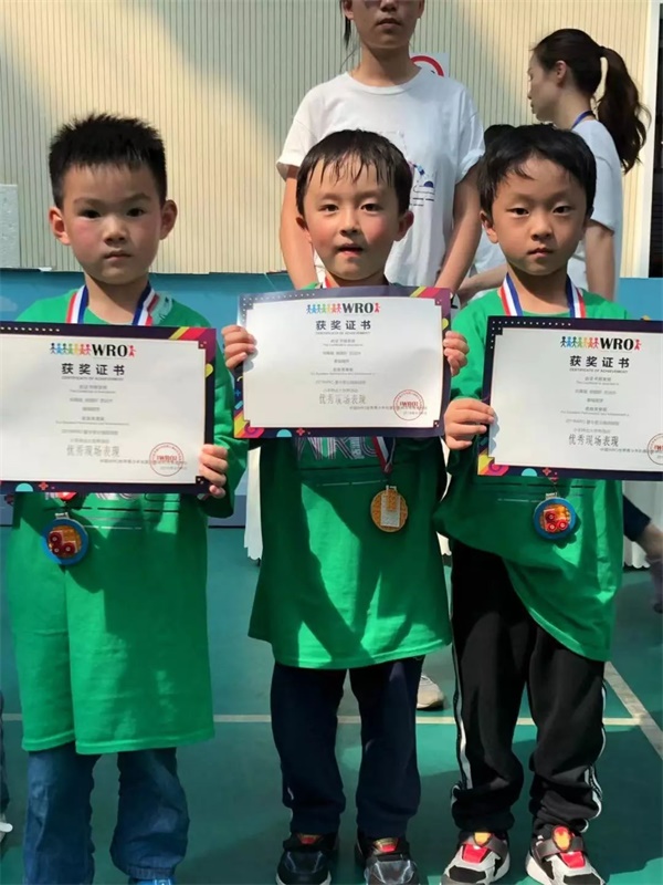 2019WRO昆明營(yíng)：千余選手同臺(tái)競(jìng)技，童程童美150多位學(xué)員榮獲大獎(jiǎng)！ 