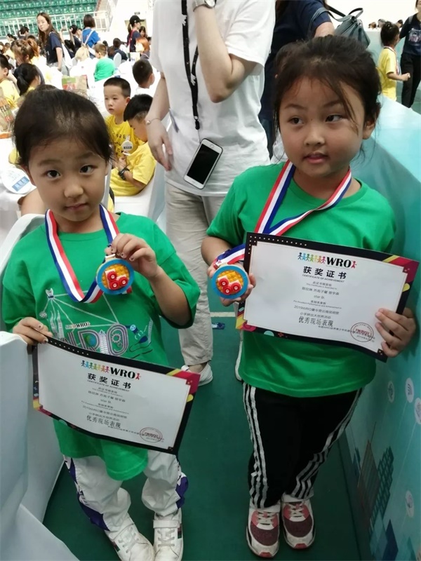 2019WRO昆明營(yíng)：千余選手同臺(tái)競(jìng)技，童程童美150多位學(xué)員榮獲大獎(jiǎng)！ 